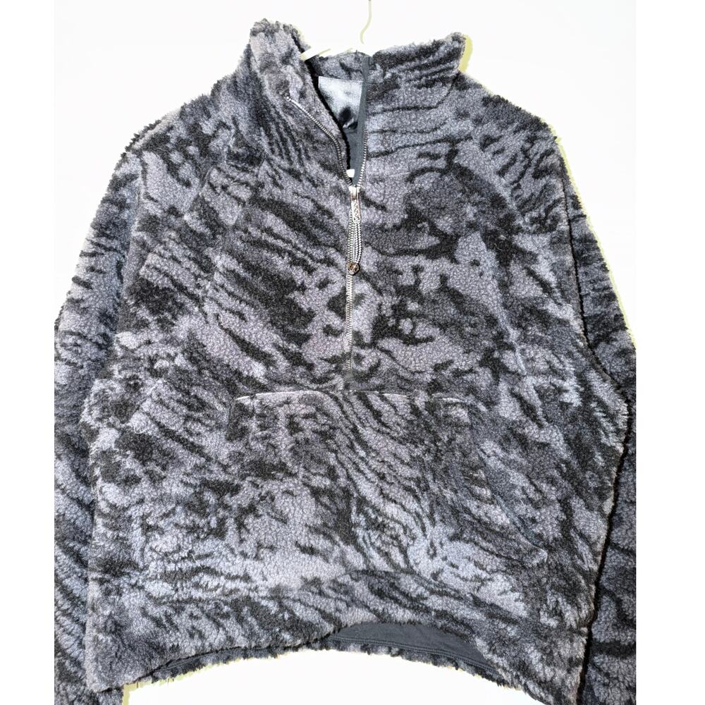 Lululemon Women's Black Camo Sherpa Cropped Pullover Jacket Size M/L